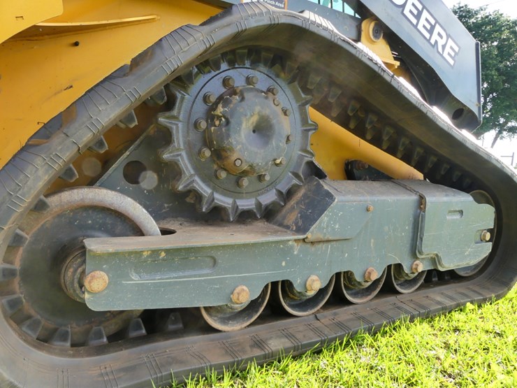 2022-deere-317g-image-6