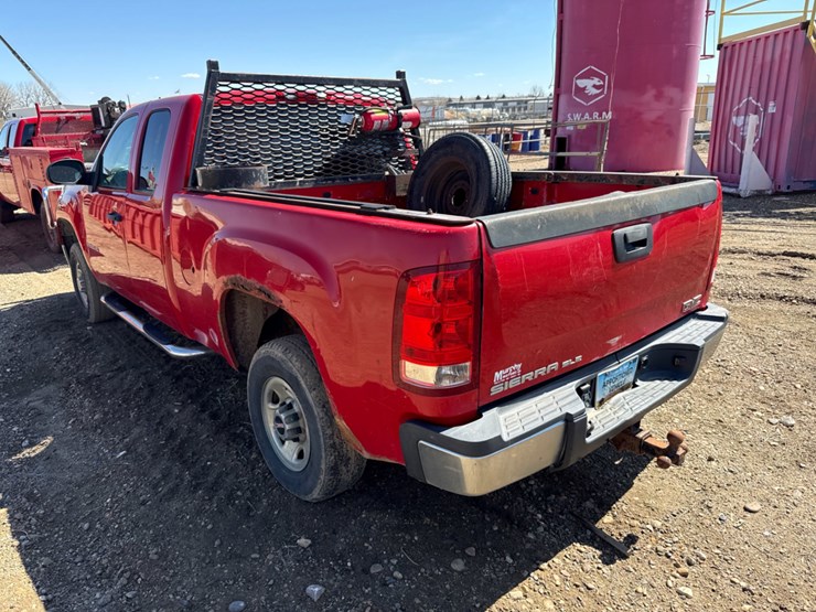 2009-gmc-sierra-2500hd-image-4