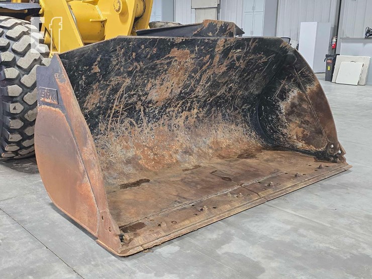 2014-caterpillar-938k-image-10