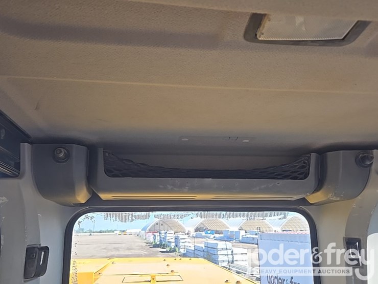 2019-caterpillar-336-image-87