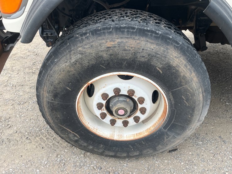 2007-sterling-lt7500-image-9