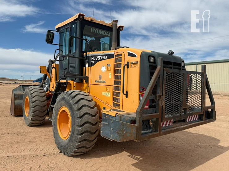 2014-hyundai-hl757tm-9a-image-4