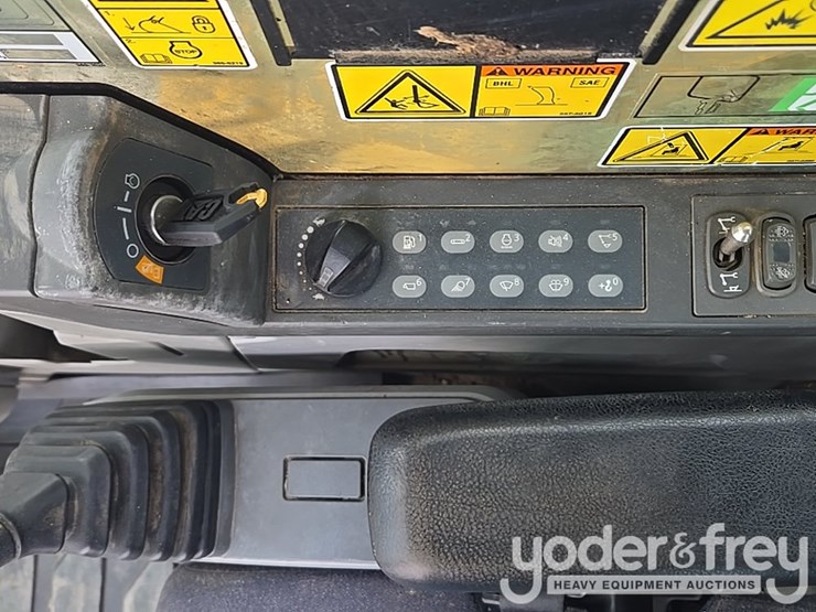 2017-caterpillar-336fl-image-102