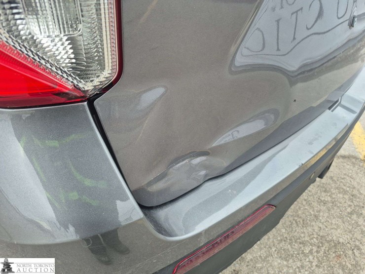 2020-ford-explorer-image-24