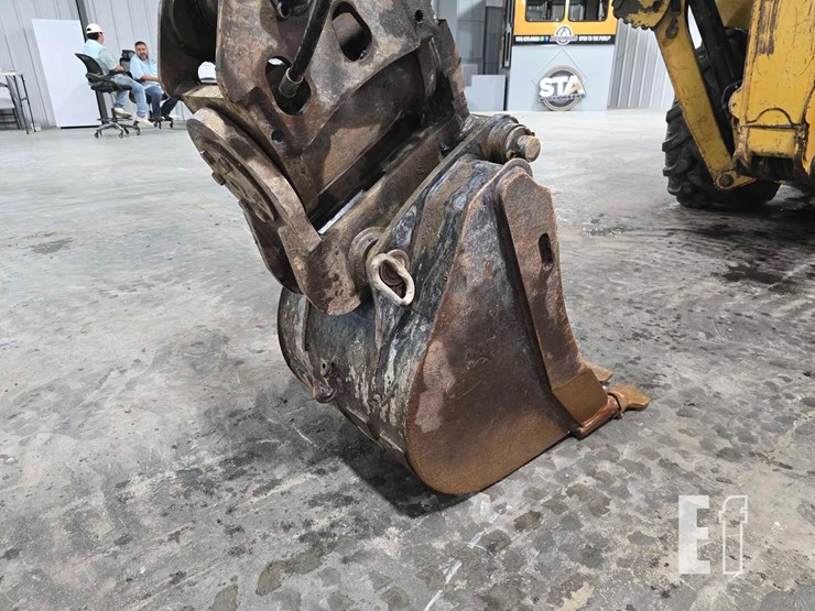 2006-caterpillar-420e-image-15