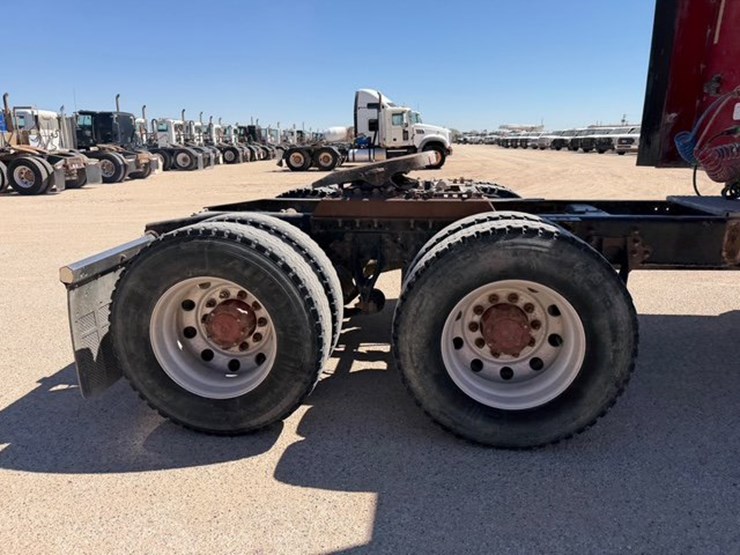 2005-international-9400i-image-4