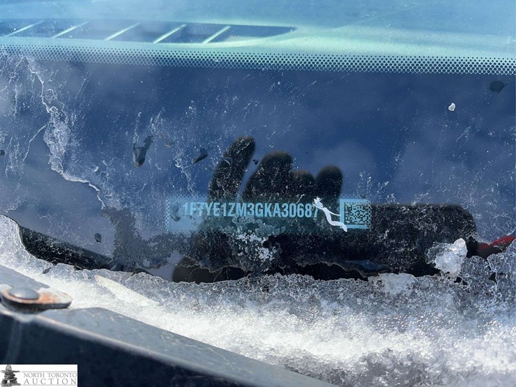 2016-ford-transit-image-15