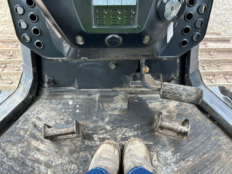 2017-komatsu-d51pxi-24-image-27