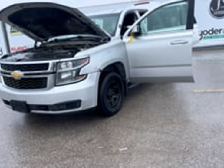 2017-chevrolet-tahoe-image-9