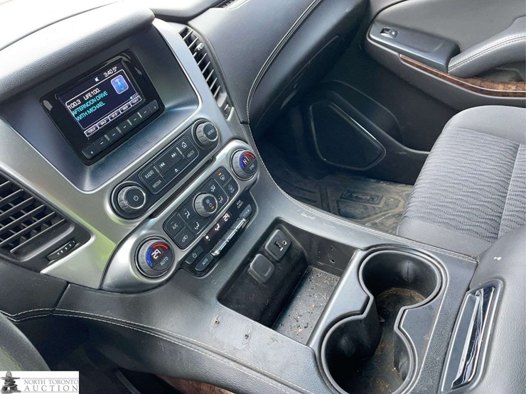 2017-chevrolet-tahoe-image-13