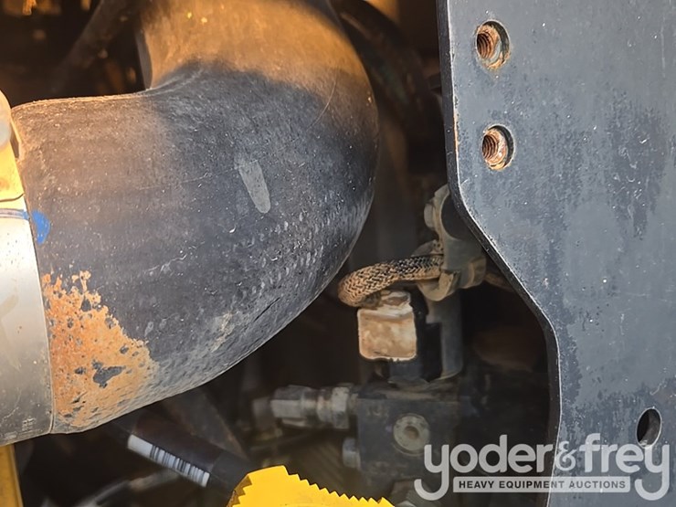 2022-deere-260e-image-101