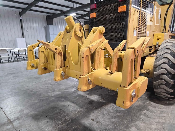 1997-caterpillar-143h-image-11