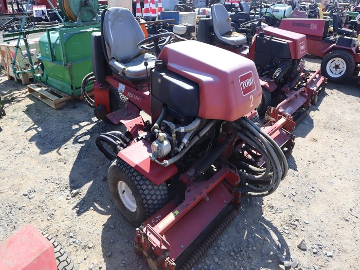 toro-reelmaster-2300d-image-1