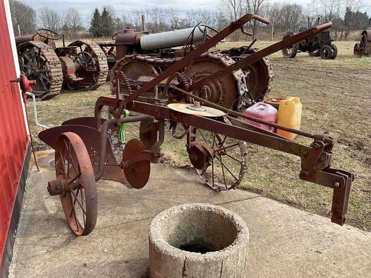 john-deere-12-image-4