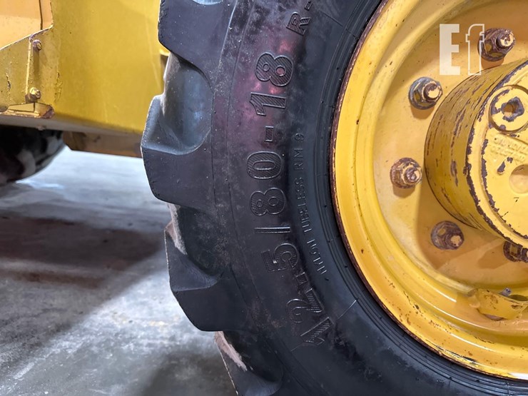 2001-caterpillar-420d-image-35