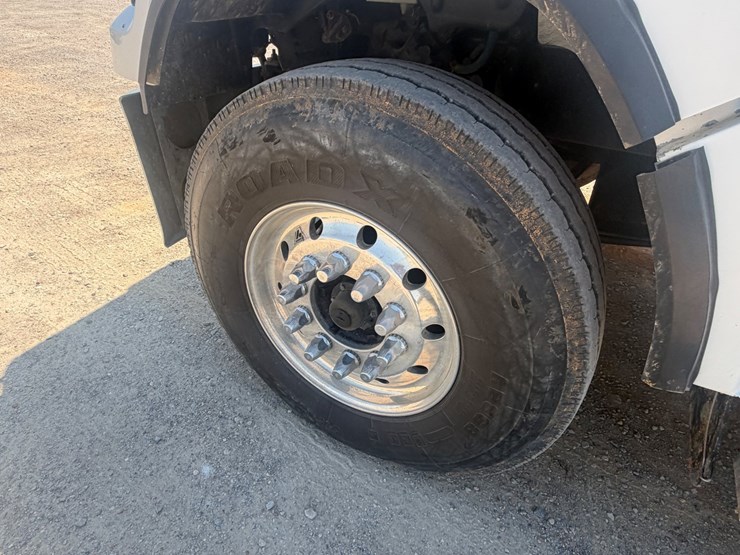 2016-western-star-4700-image-41