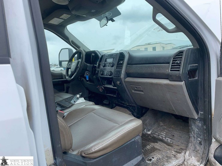 2017-ford-f350-image-19