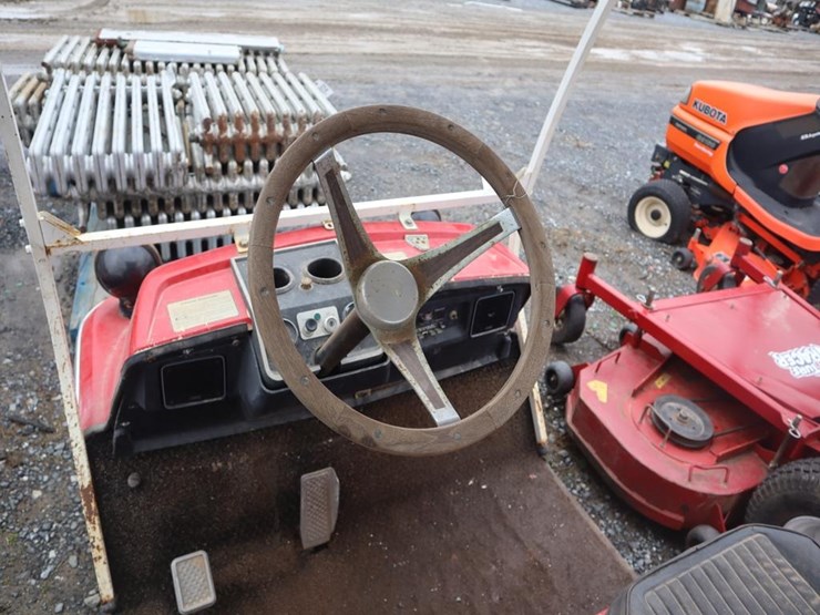 budweiser-racing-harley-davidson-golf-cart-image-14