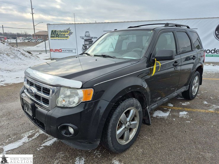 2011-ford-escape-xlt-image-1