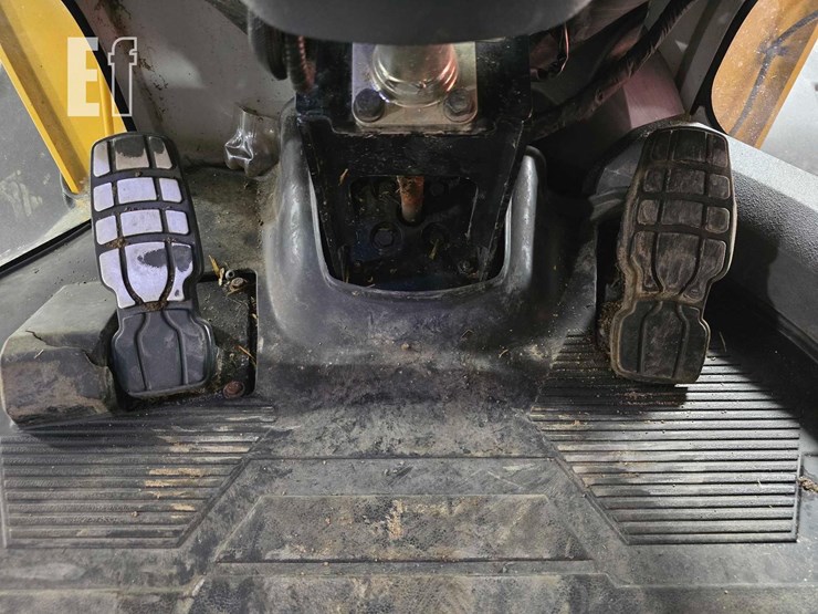 2023-caterpillar-930m-image-14