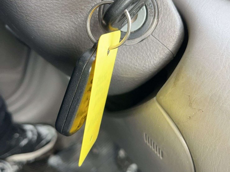 non-operable-2005-toyota-camry-4dr-sedan-image-19