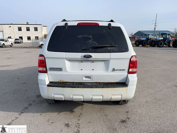 2011-ford-escape-hybrid-image-6