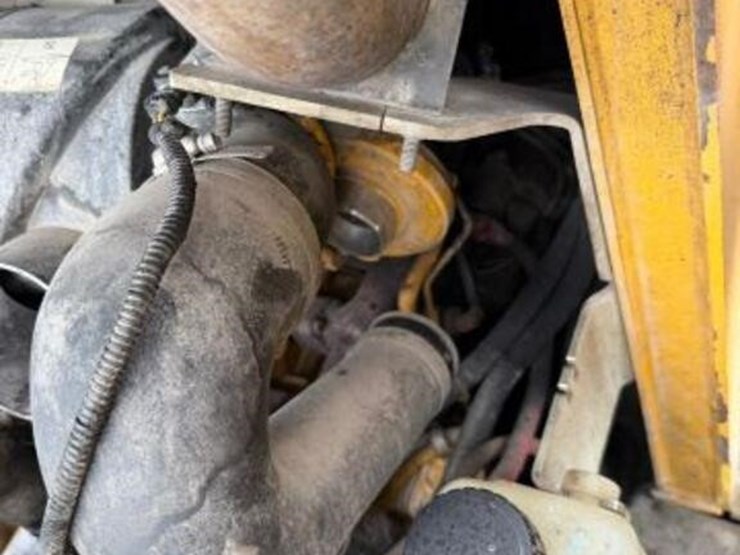 2007-john-deere-328-image-24