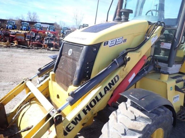 2012-new-holland-b95b-image-25