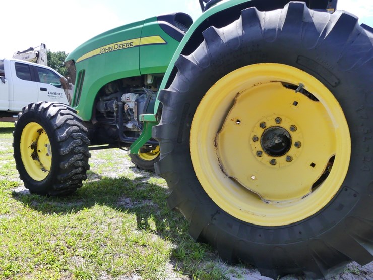 john-deere-4105-image-8