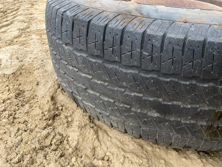 #3926-•-(6)-spare-rims-and-tires-image-31