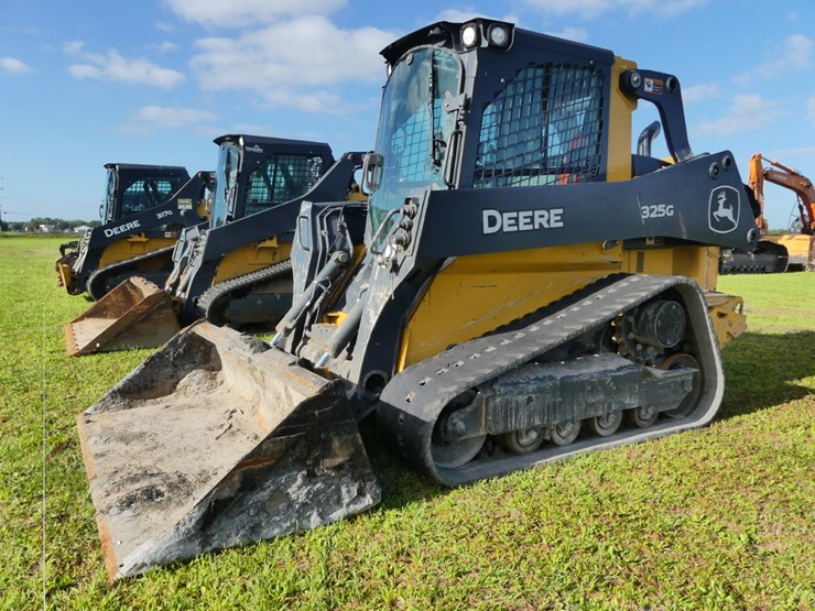 deere-325g-image-1