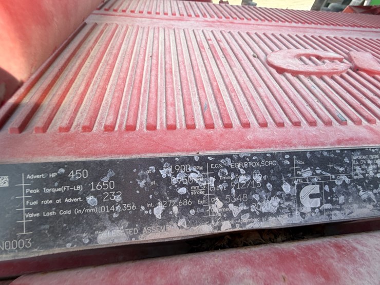 2021-peterbilt-367-image-13