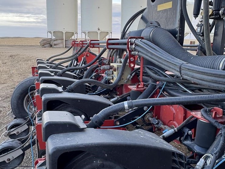 2012-case-ih-1250-image-17