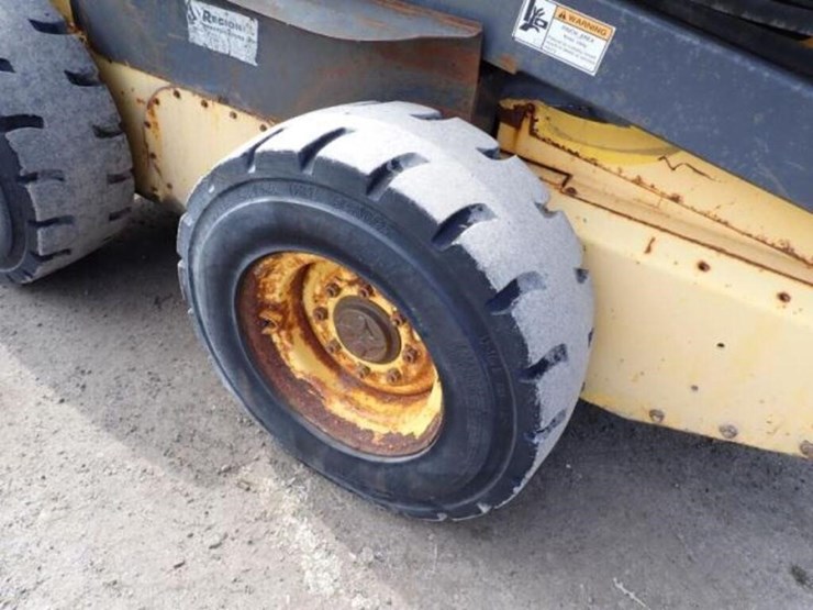 2005-new-holland-ls185b-image-33