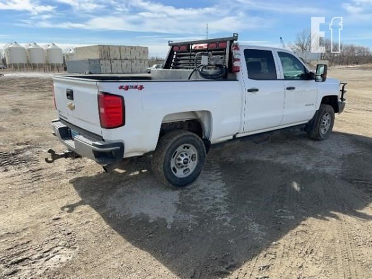 2019-chevrolet-2500-image-4