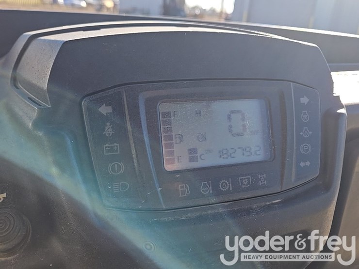 2018-kubota-rtvx1140-image-53