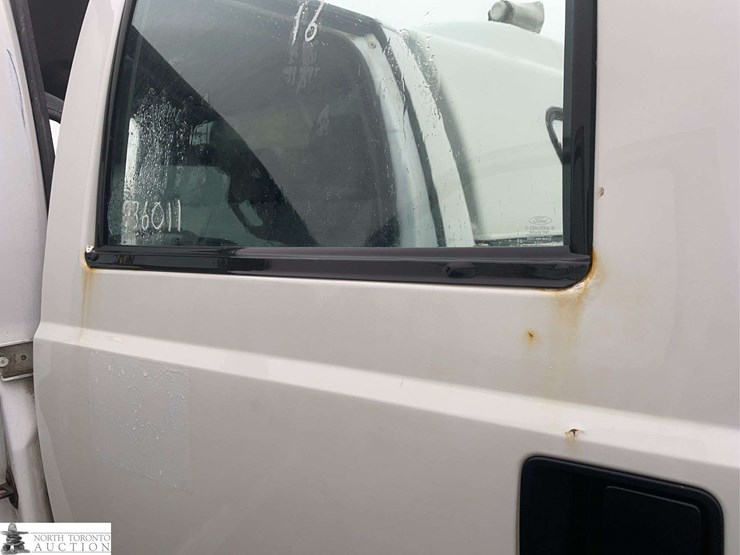 2016-ford-f350-image-31