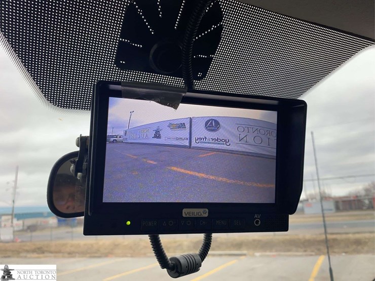 2015-ford-transit-image-18