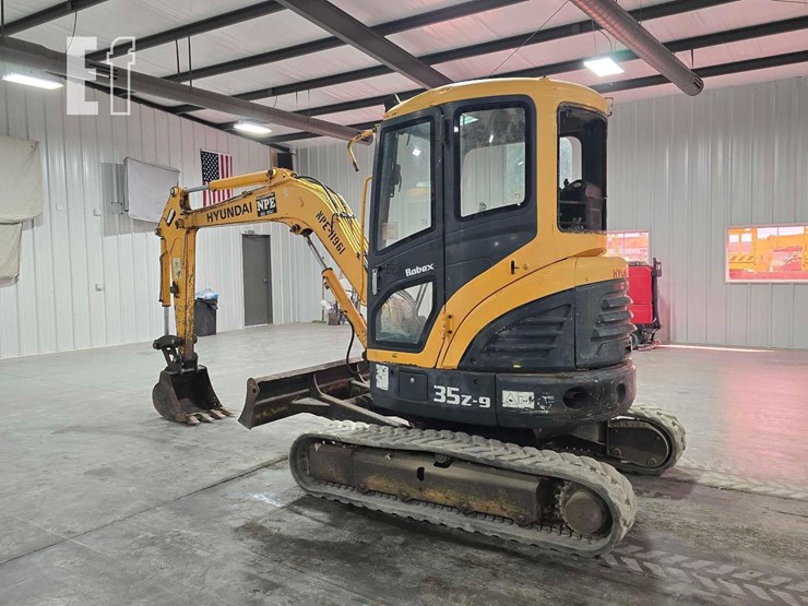 2013-hyundai-robex-35z-9-image-4