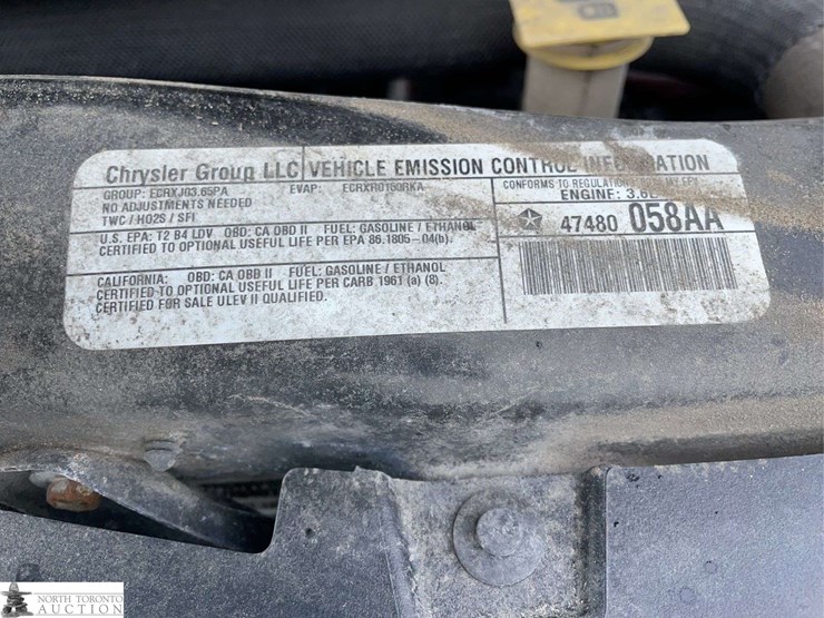 2014-dodge-grand-caravan-sxt-image-22