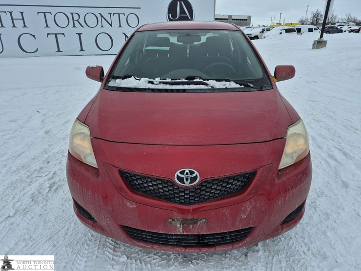 2009-toyota-yaris-base-4dr-sedan-4a-image-8