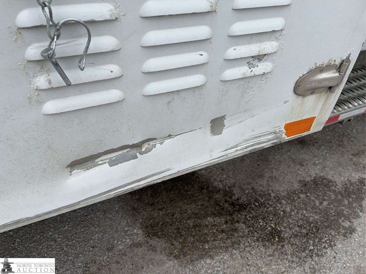 2011-ford-f550-image-34