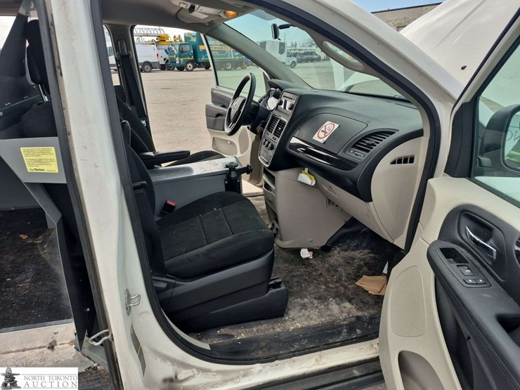 2012-ram-c/v-image-29