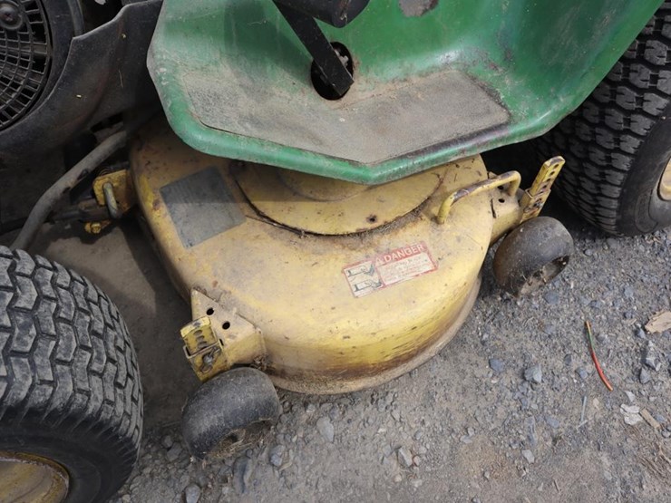 john-deere-212-image-12