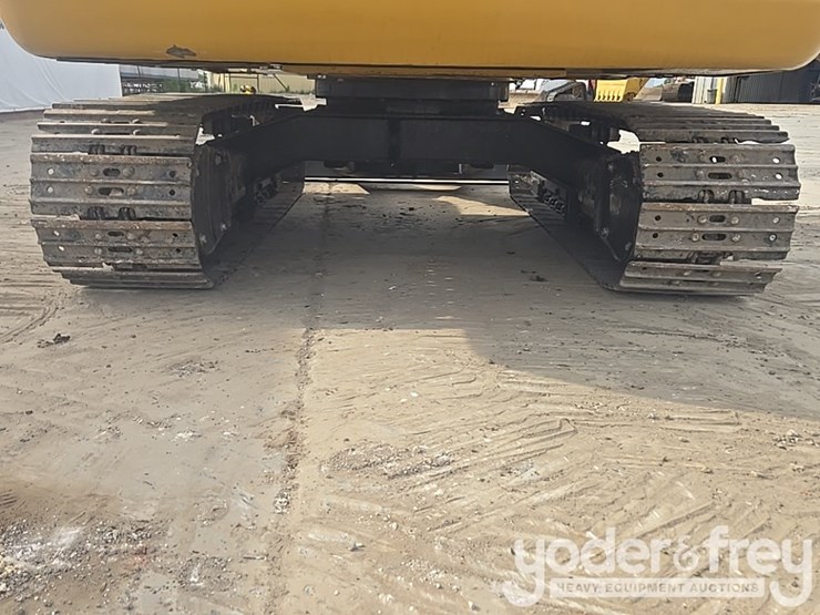 2018-caterpillar-305.5-image-22