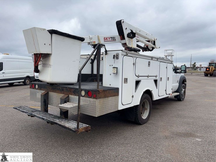 2012-ford-f550-image-5