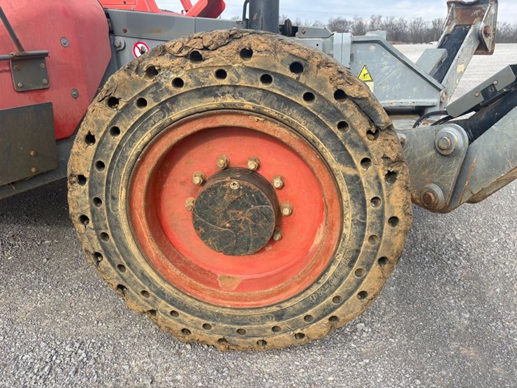 2017-skyjack-sj1056th-image-17