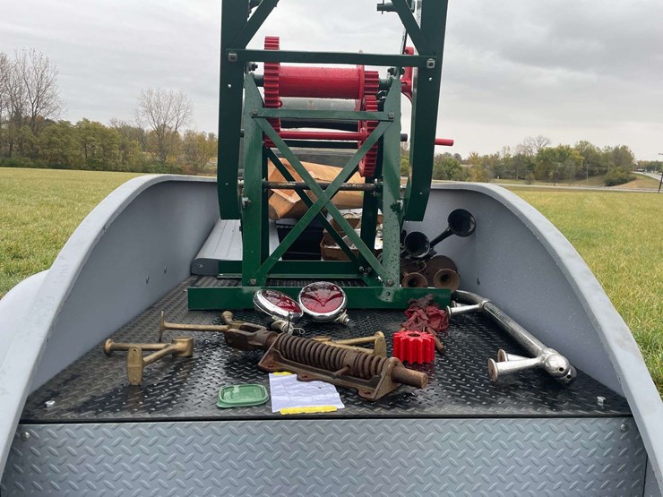 1935-ford-wrecker-image-35