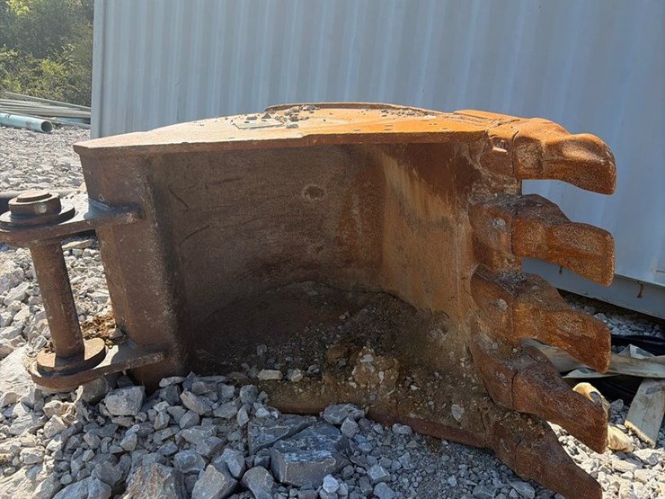 2022-volvo-ec300el-image-25