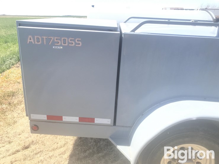 2013-thunder-creek-adt750ss-t/a-fuel-trailer-image-16